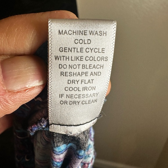 Women’s paisley knotted front top - Picture 9 of 9